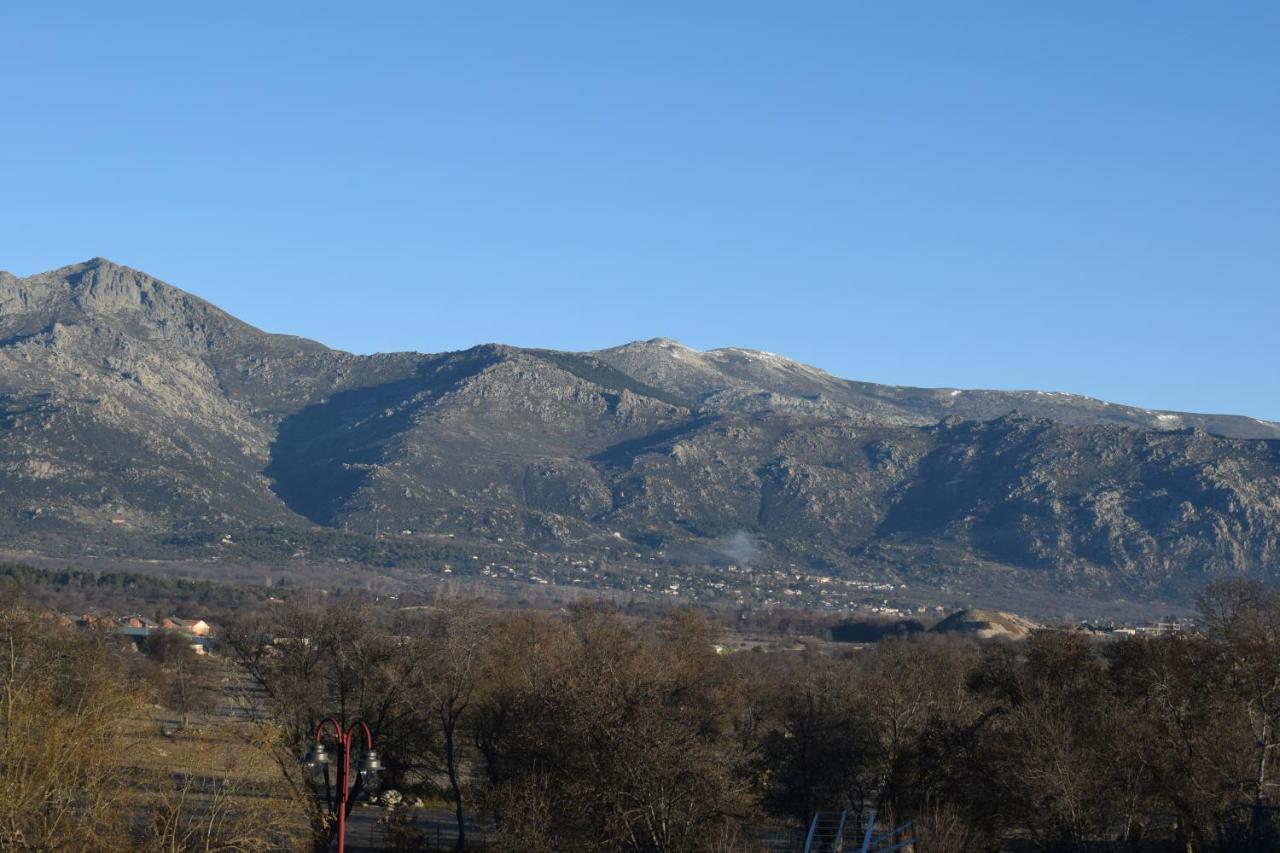 Hospederia La Canada Moralzarzal Kültér fotó